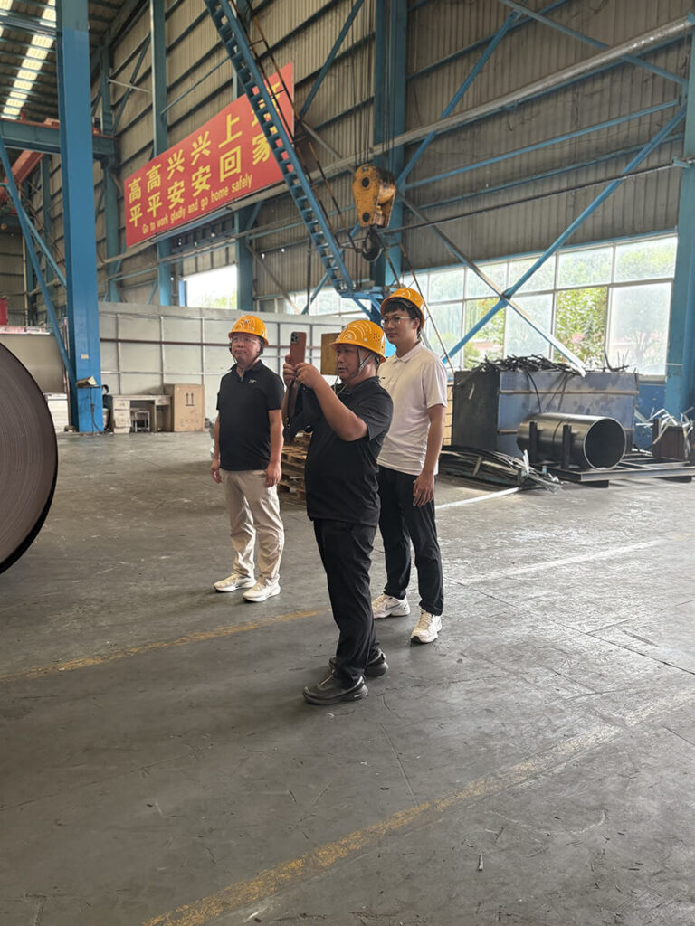 The successful visit of the Argentine Chinese client marks an important milestone in Hengze Steel’s expansion into the South American steel market. With high-quality steel coil products, professional services, and a global vision, Hengze Steel will keep supporting international partners and jointly creating greater business opportunities worldwide.